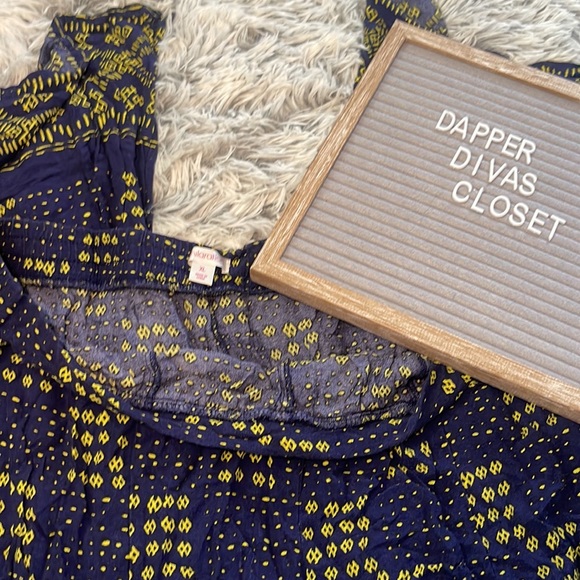 Wide leg split from pant - Picture 3 of 3